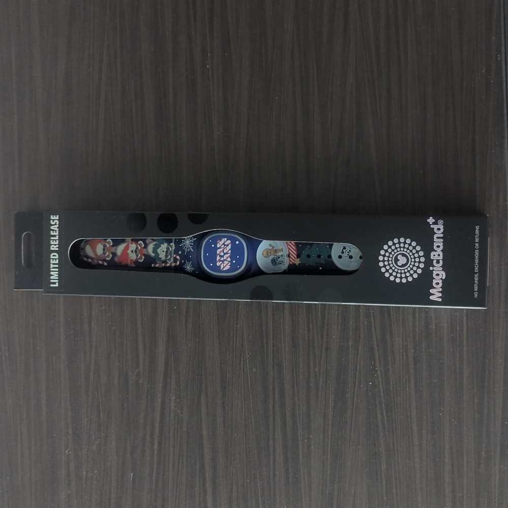 STAR WARS Holiday limited release Magicband+